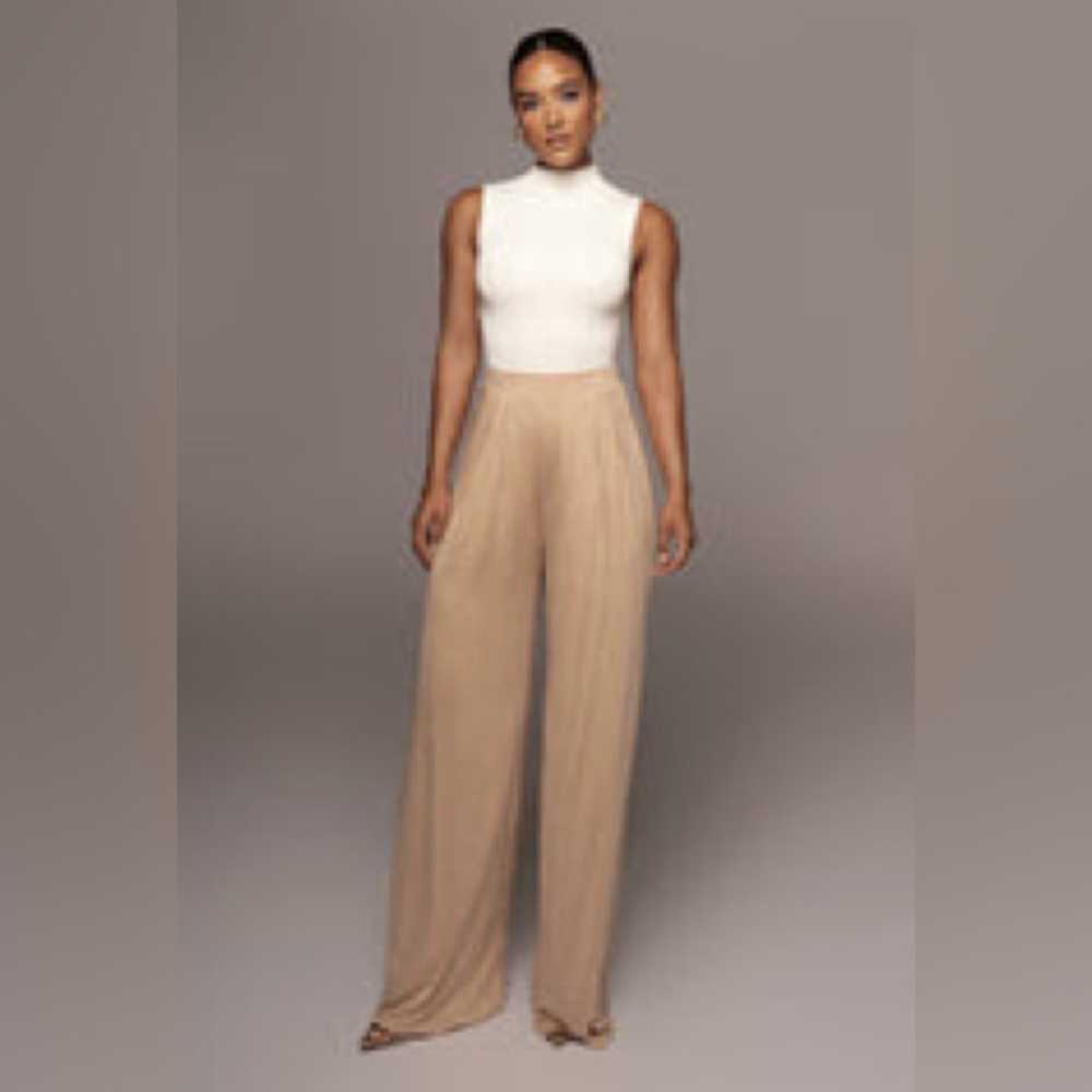 JLUXLABEL TAN STRETCHY WAISTBAND. NEVER WORN ONLY TRIED ON.